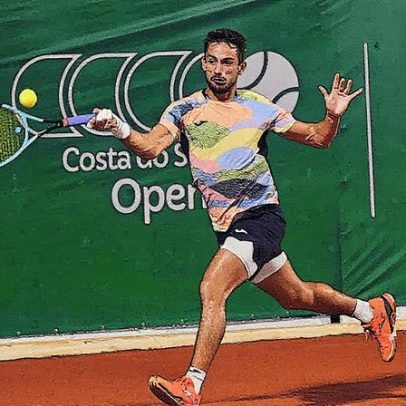 Navone conquista vitória de estreia como favorito no Sauípe