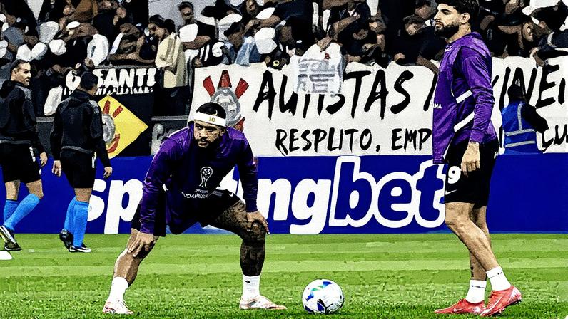Memphis e Yuri são a esperança de gols para o Corinthians (Foto: Marcello Zambrana/AGIF)