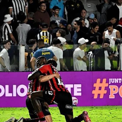 Ventura celebra quebra de tabu do Vitória frente ao Santos