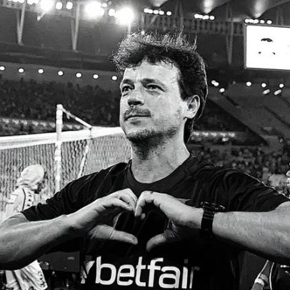 Diniz elogia jogador do Vasco como um dos mais inteligentes que já treinou