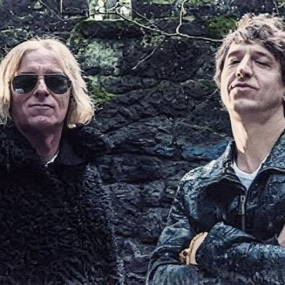 Arthur Buck pode assumir o legado da banda R.E.M. após seu fim