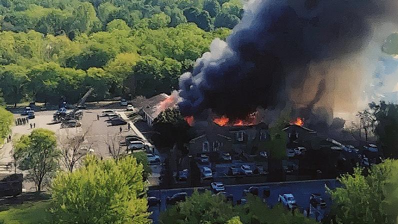 Um ex-fuzileiro naval de 40 anos lançou seu carro contra o edifício, abriu fogo contra os fiéis e ainda iniciou um incêndio no local - Foto: Repodução