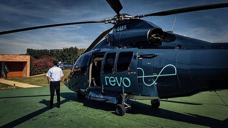 Voo de helicóptero: Revo amplia investimento no país diante de demanda crescente | Helicóptero da Revo: aumento da frota diante da demanda cada vez maior pelos serviços oferecidos pela companhia no Brasil (Sérgio Ripardo/Bloomberg Línea)