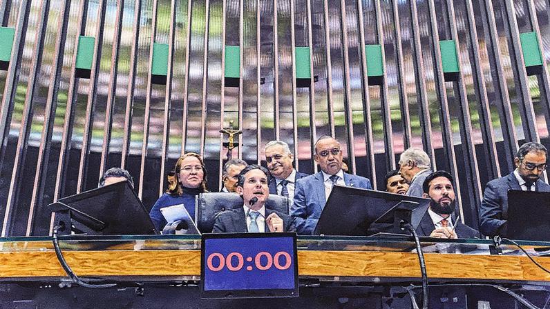 Sessão da Câmara em 21 de outubro de 2025. Foto: Kayo Magalhães/Câmara dos Deputados