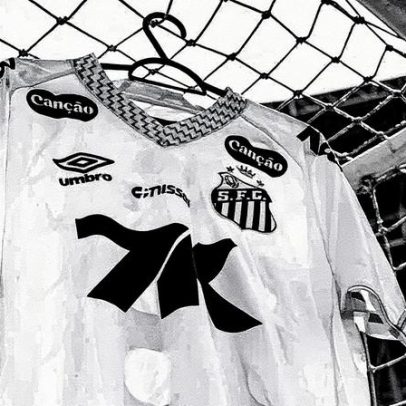 Santos homenageia Pelé diante do Botafogo