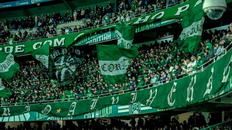Coritiba leva grande público ao Couto Pereira (Foto: Luís Lisbôa / Coritiba)