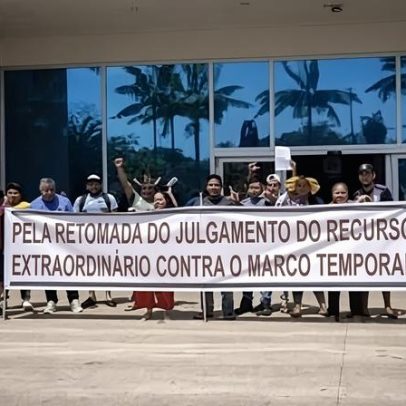 Indígenas protestam no STF pela derrubada do Marco Temporal