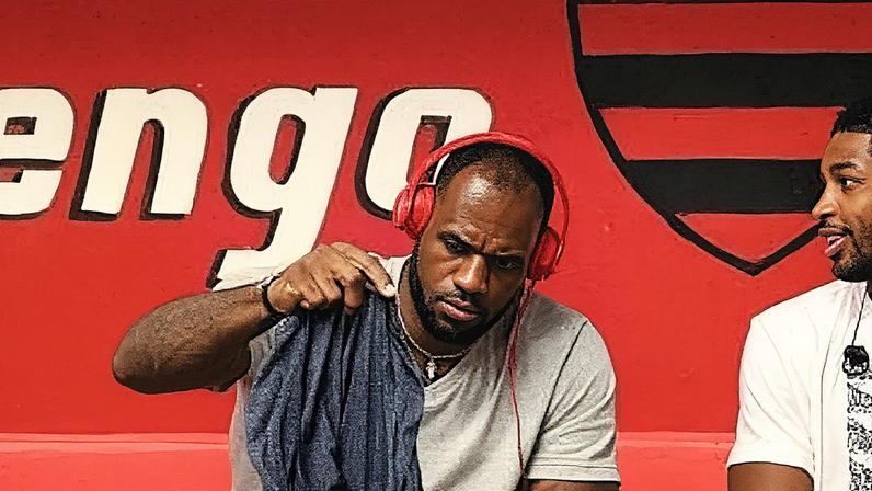 LeBron James em treino no Flamengo durante as Olimpíadas de Rio-2016 (Foto: Reprodução/X)