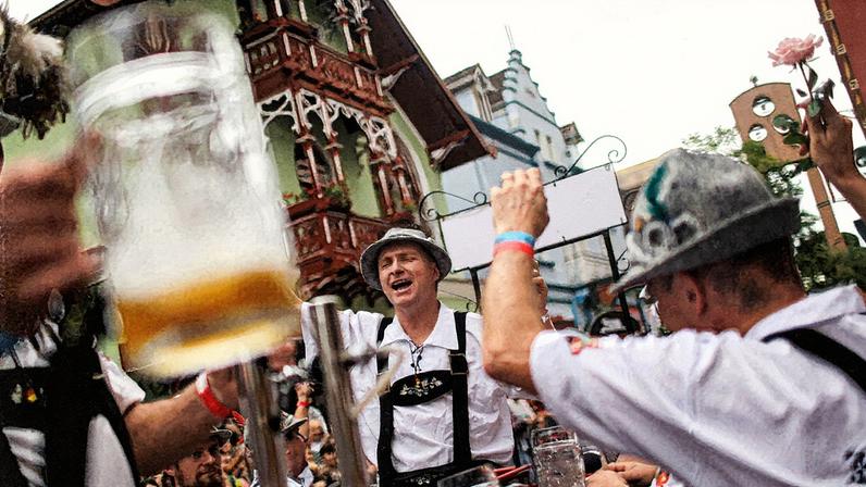 O projeto batizado de ProRef (Projeto Reconhecimento Facial) recebeu investimento de R$ 40 milhões e faz sua estreia completa justamente na Oktoberfest. (Mario Tama/Getty Images)