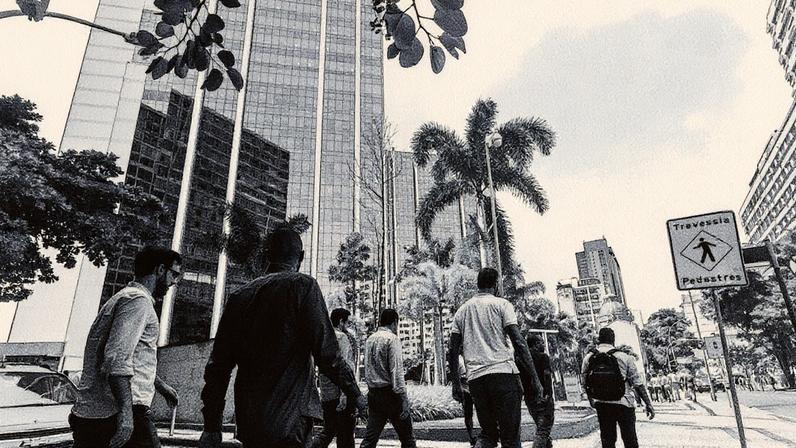 UBS BB prevê venda de US$ 35 bi em títulos de dívida externa por empresas e governo | Pedestres no Rio de Janeiro: emissão de títulos brasileiros no mercado internacional deve crescer 36% em 2025, segundo o UBS BB. (Foto: Dado Galdieri/Bloomberg) (Bloomberg/Dado Galdieri)