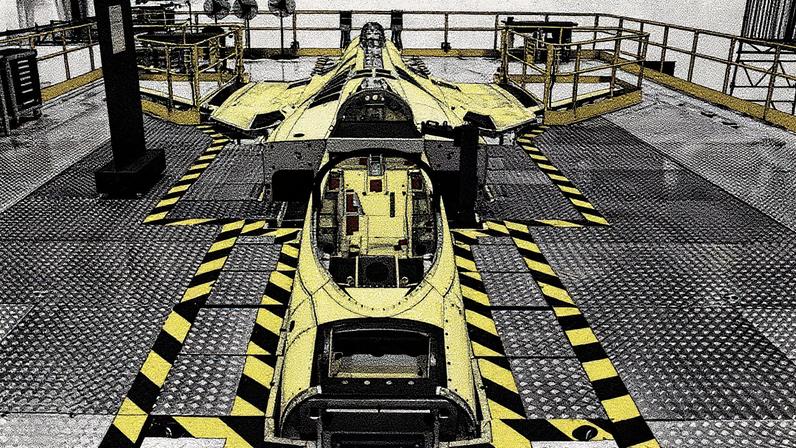 Brasil se tornou hub estratégico em aviação de defesa, diz presidente da Saab no país | Produção do caça F-39 Gripen em Gavião Peixoto: operação brasileira se tornou fornecedora global da fabricante sueca. (Foto: Victor Moriyama/Bloomberg)