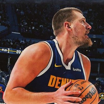 Jokic e Murray brilham e Nuggets vencem Timberwolves