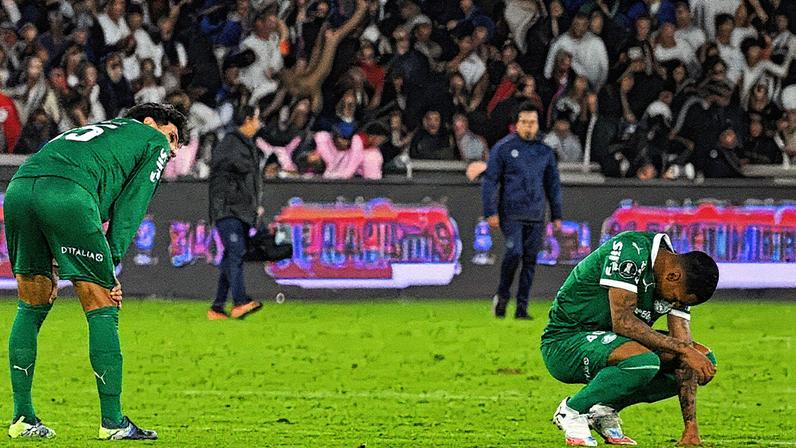 Palmeiras perdeu para a LDU por 3 a 0 (Foto: Rodrigo Buendia/AFP)