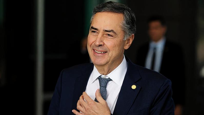 "Sinto que agora é hora de seguir outros rumos", disse Barroso