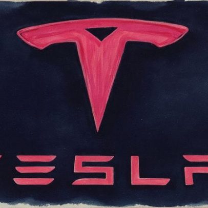 Ações da Tesla caem com aumento de custos, apesar do recorde de vendas