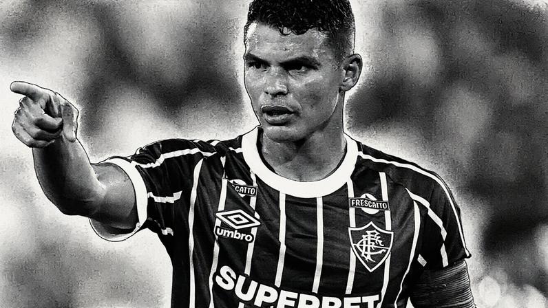 Thiago Silva em ação em Fluminense x Internacional (Foto: Jorge Rodrigues/AGIF)