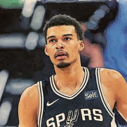 Wembanyama domina e time vence Pacers