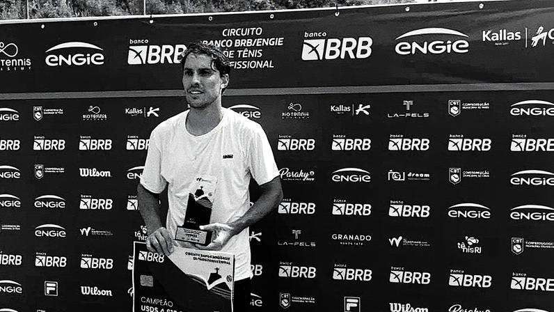 Eduardo Ribeiro é campeão na Rio Tennis Academy (Divulgação)