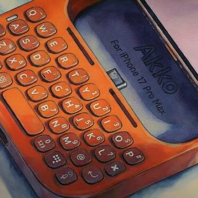 Case de teclado para iPhone em estilo BlackBerry tem peso opcional para melhor equilíbrio