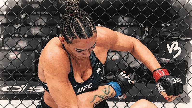 Bia Mesquita vence no UFC Rio (Foto: Reprodução Instagram UFC Brasil)