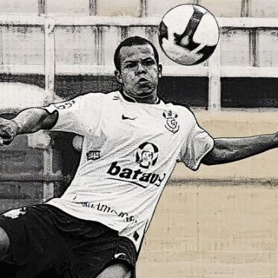 Ex-Corinthians fecha acordo com time amador do Paraná