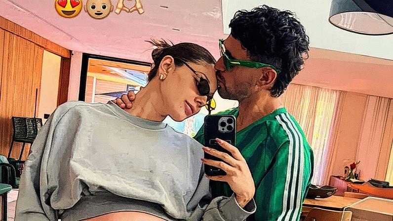 Arrascaeta e esposa grávida posam em momento fofo após susto com assaltantes — Foto: Reprodução/Instagram