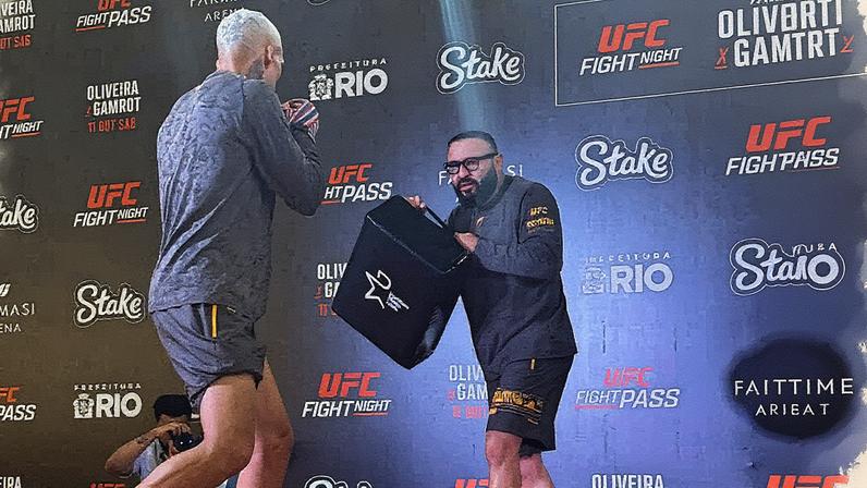 Charles do Bronx em ação no treino aberto antes de UFC Rio (Foto: Anna Ramos/Lance!)