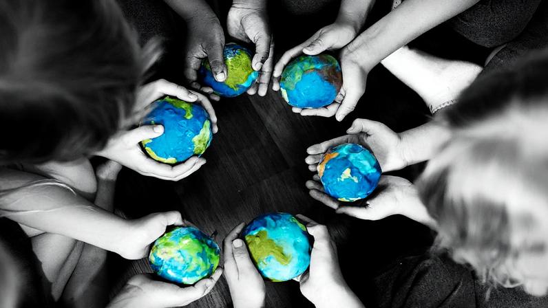 A missão de Deus é global, contínua — e começa no coração dos pequenos - Foto: FreePIk