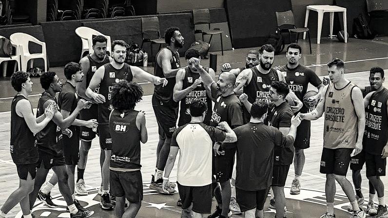 Cruzeiro se prepara para disputar NBB (Foto: Reprodução Instagram)