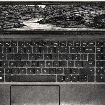 Dell vende notebook 15 polegadas com 1 terabyte com 63% de desconto na loja online, preço cheio no site