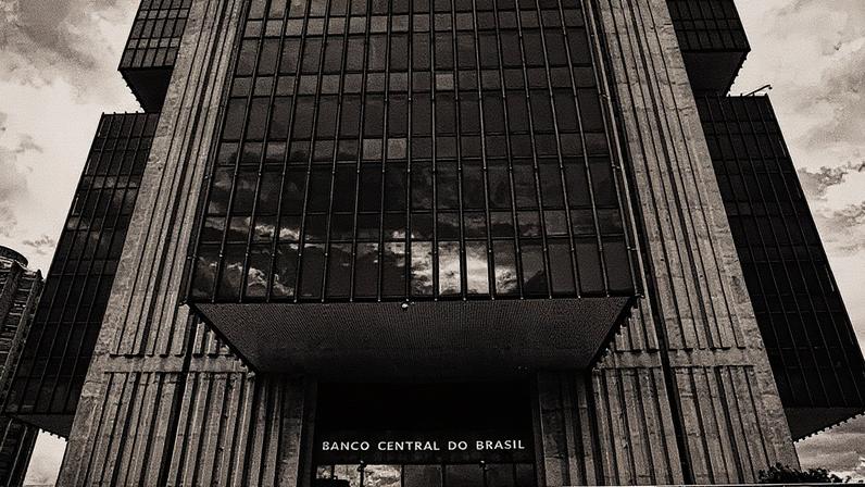 O Banco Central revela alta de 5,5% nas concessões de crédito consignado privado em setembro, impulsionadas pelo Crédito do Trabalhador - Foto: Marcello Casal JrAgência Brasil