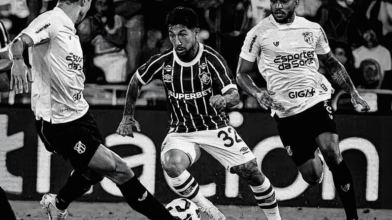 Lucho Acosta conduz a bola em Fluminense x Ceará (Foto: Marcelo Gonçalves / Fluminense)