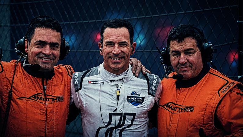Helio Castroneves com a equipe da A. Mattheis Motorsport (Foto: Marcelo Machado de Melo / BRB Stock Car)