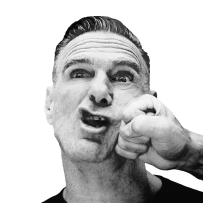 Bryan Adams virá ao Brasil em março com a turnê 'Roll With The Punches'