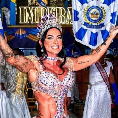 Kamila Simioni é eleita rainha de bateria da Imperatriz da Pauliéia