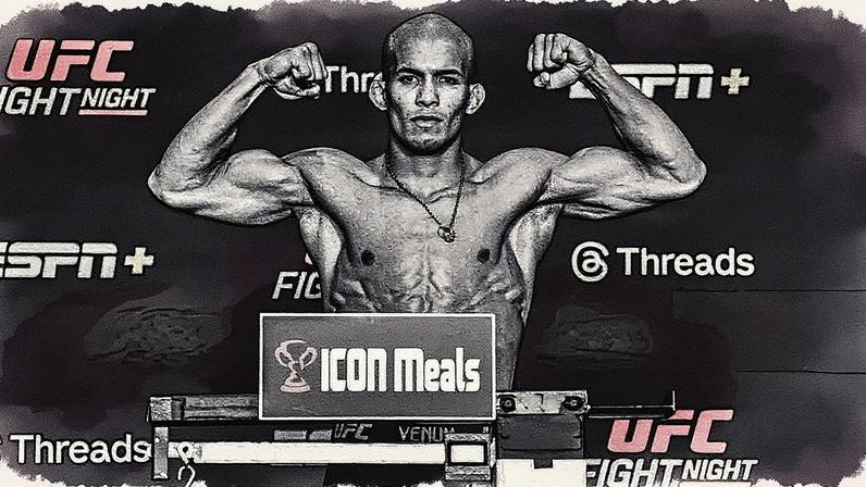 Matheus Camilo em pesagem no UFC (Foto: Reprodução/Instagram: @matheuscamilomma)