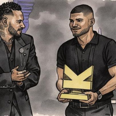 Lipão celebra coroa de ouro da Kings League recebida de Neymar