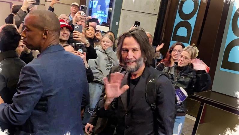 Keanu Reeves was approached by an unhinged fan after a “Waiting for Godot” performance over the weekend. amirmeetsny/tiktok