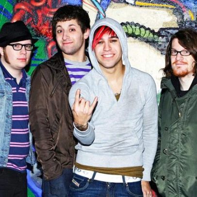 Fall Out Boy celebra 20º aniversário do álbum From Under the Cork Tree