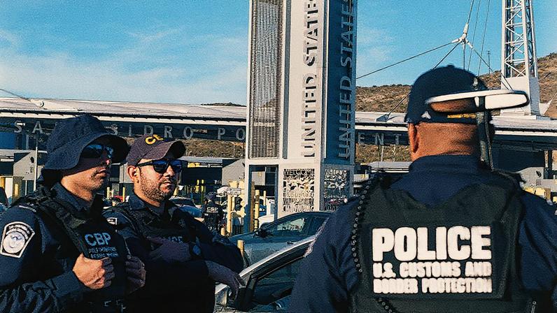 CBP registra número recorde de telefones revistados na fronteira dos EUA no último ano