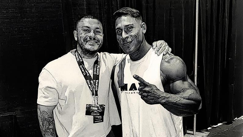 Toguro e Ramon Dino celebram título do Mr. Olympia do fisiculturista. (Foto: Reprodução/Instagram/@toguro)