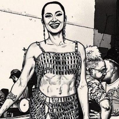 Vanessa Rangeli vai ao 1º ensaio dos Acadêmicos de Niterói e revela tanquinho