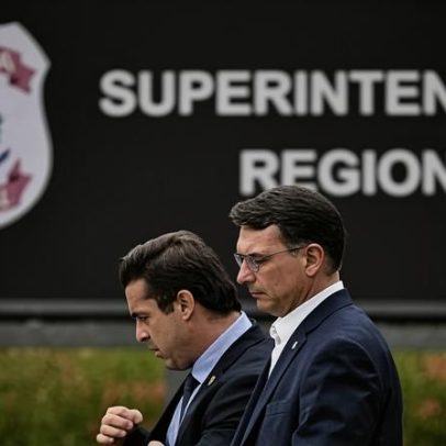 Carlos e Flávio relatam visita a Bolsonaro na PF: soluços e anistia