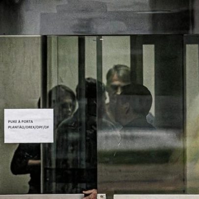 Bolsonaro completa 7 dias preso na superintendência da PF
