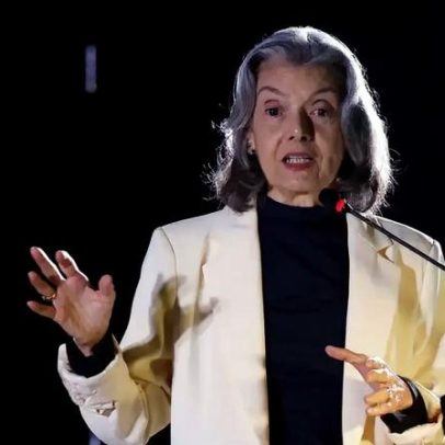 Cármen Lúcia compara ditadura a erva daninha em discurso