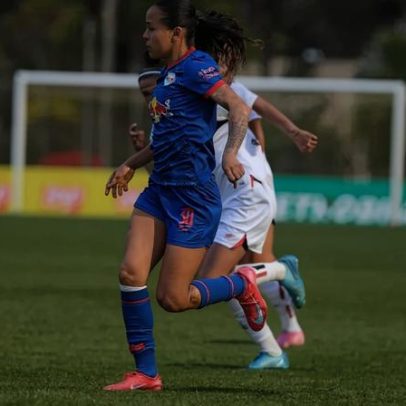 Ferroviária vence concorrência do São Paulo e fecha com volante do Bragantino