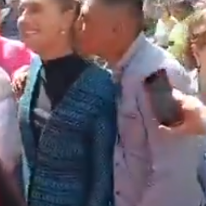Claudia Sheinbaum, presidente do México, é assediada na rua