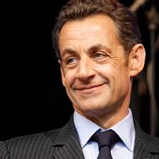 Promotoria francesa pede libertação sob controle judicial de Sarkozy