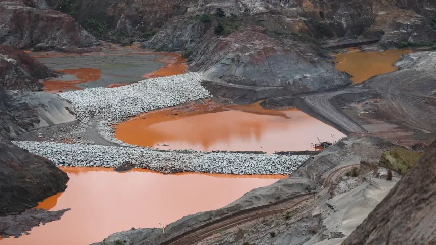 Justiça britânica condena mineradora BHP por rompimento de barragem