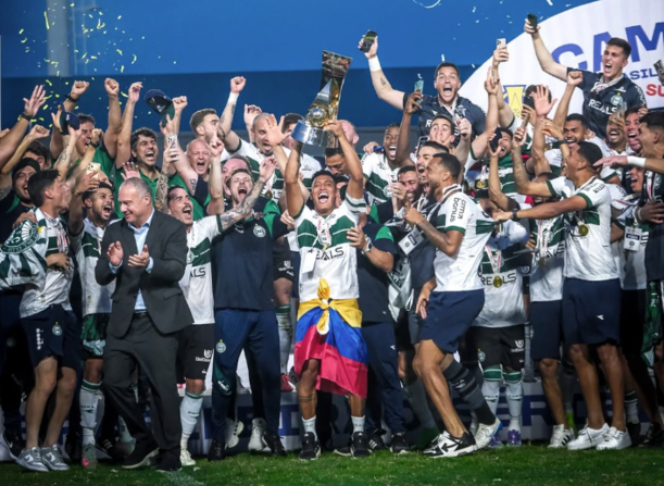 Foto Reprodução: Coritiba vence Brasileiro da série B 2025